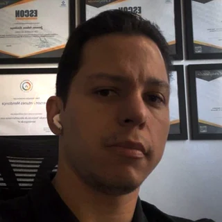 Jeverson Antunes, founder of Wellness Insider Hub